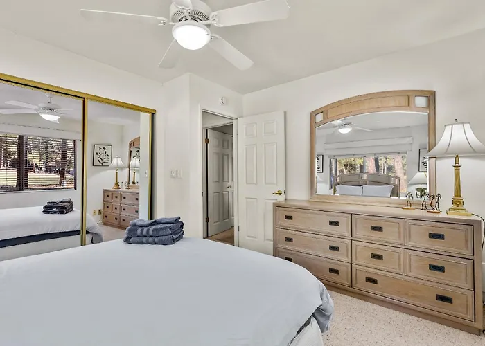 Charming 3bd Continental Country Club Retreat In *